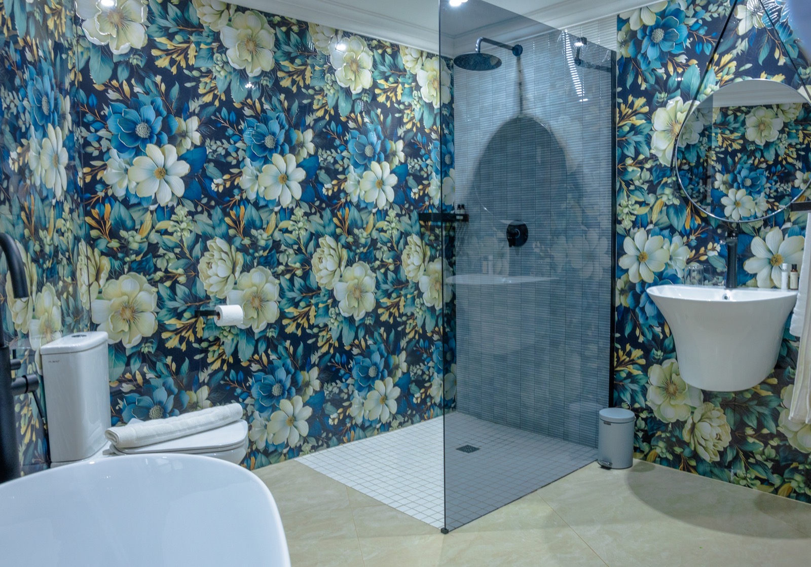 Real Estate Photo 3