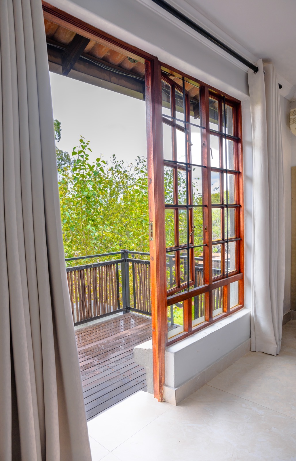 Real Estate Photo 98